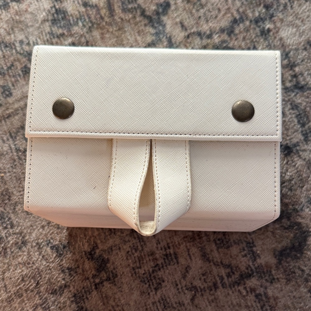 Travel Sunglass Organizer, Pleather Case for Multiple Sunglasses